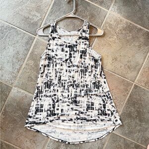 Abstract Black and White Women's Tank Top